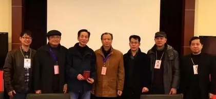 站在父亲的肩膀上攀登 ——访著名二胡制作技师张建平